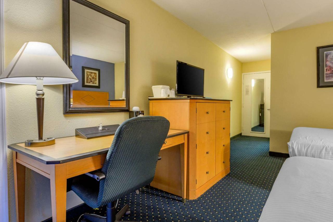 Aire Hotel Lebanon Hershey Екстериор снимка