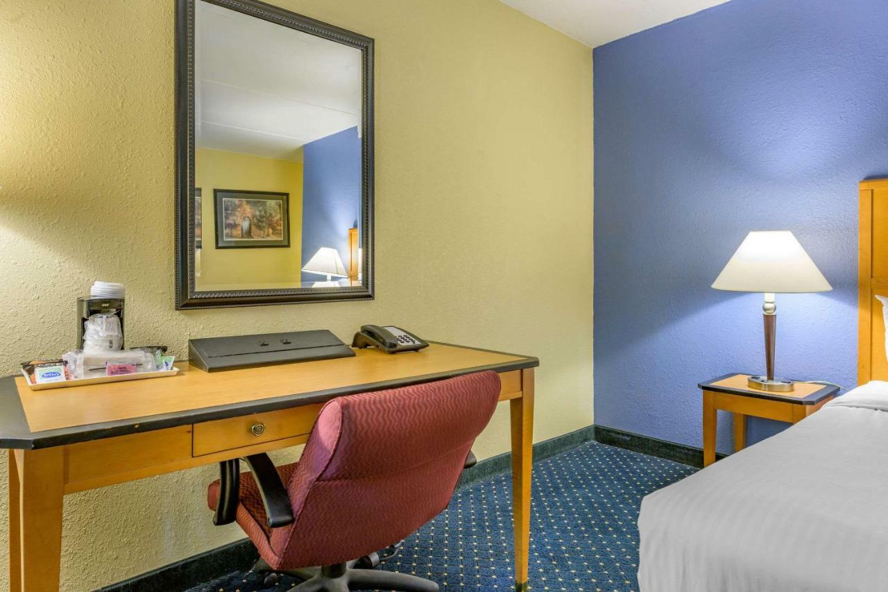 Aire Hotel Lebanon Hershey Екстериор снимка