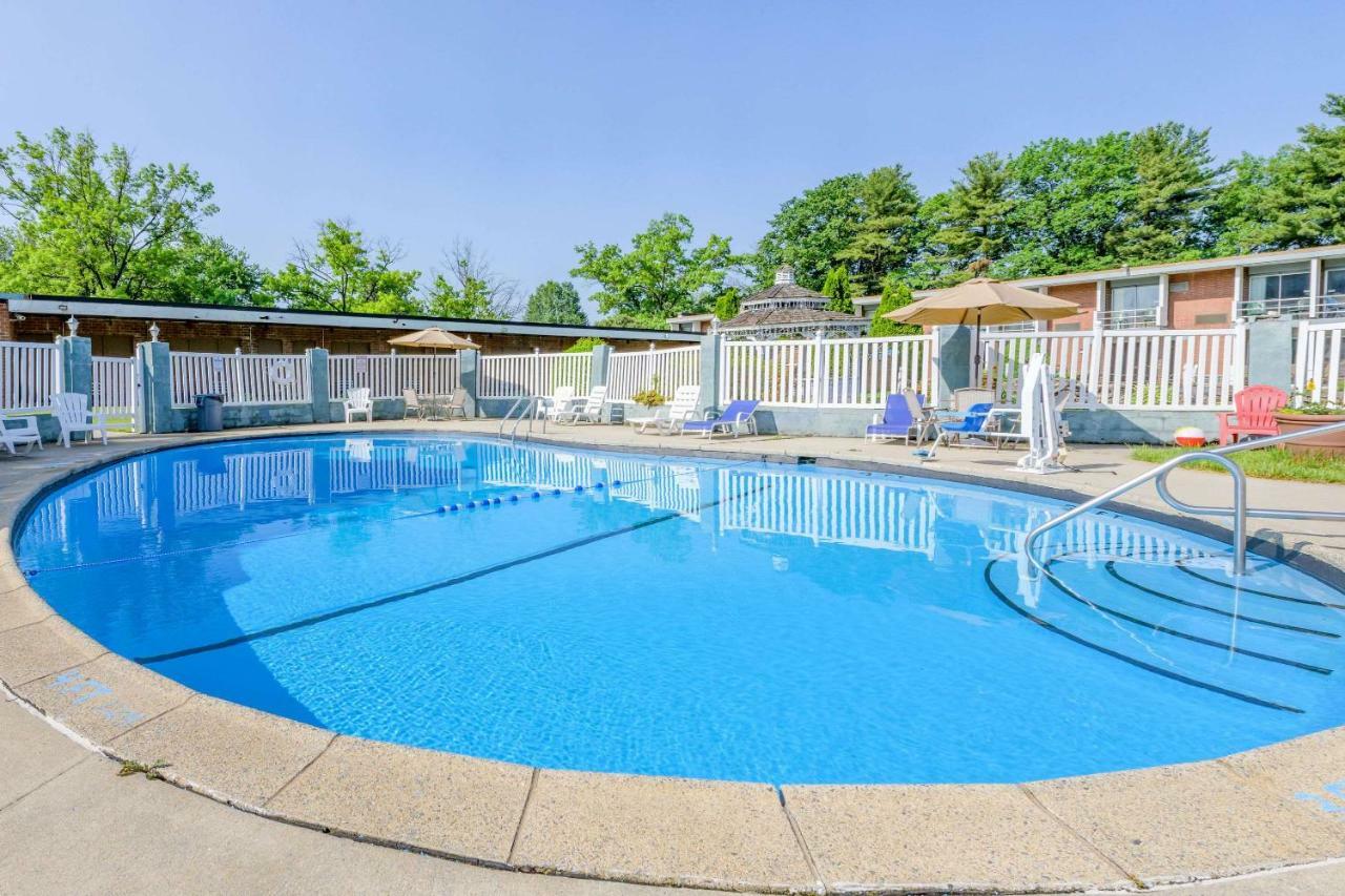 Aire Hotel Lebanon Hershey Екстериор снимка