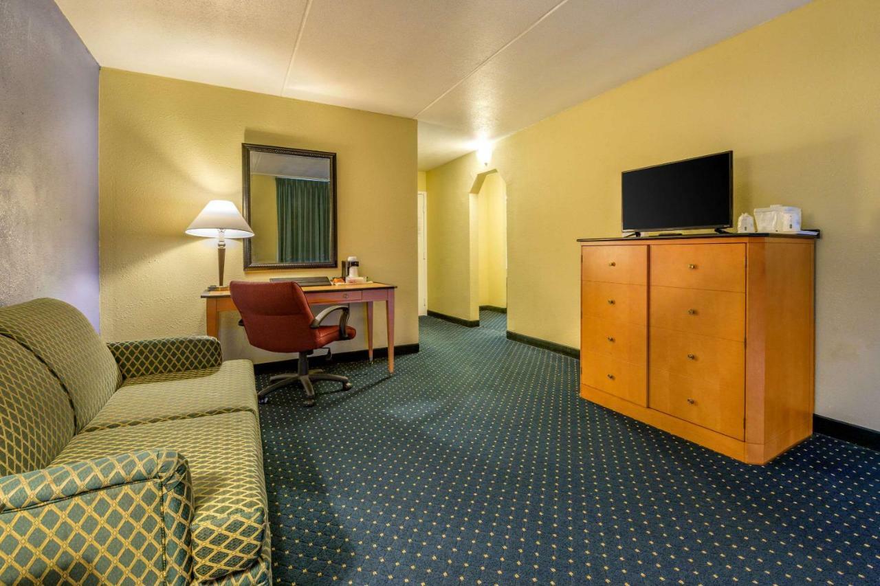 Aire Hotel Lebanon Hershey Екстериор снимка