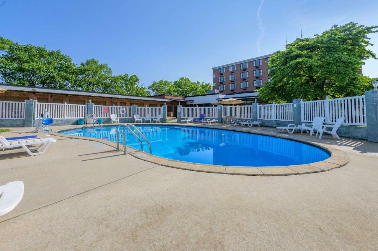 Aire Hotel Lebanon Hershey Екстериор снимка