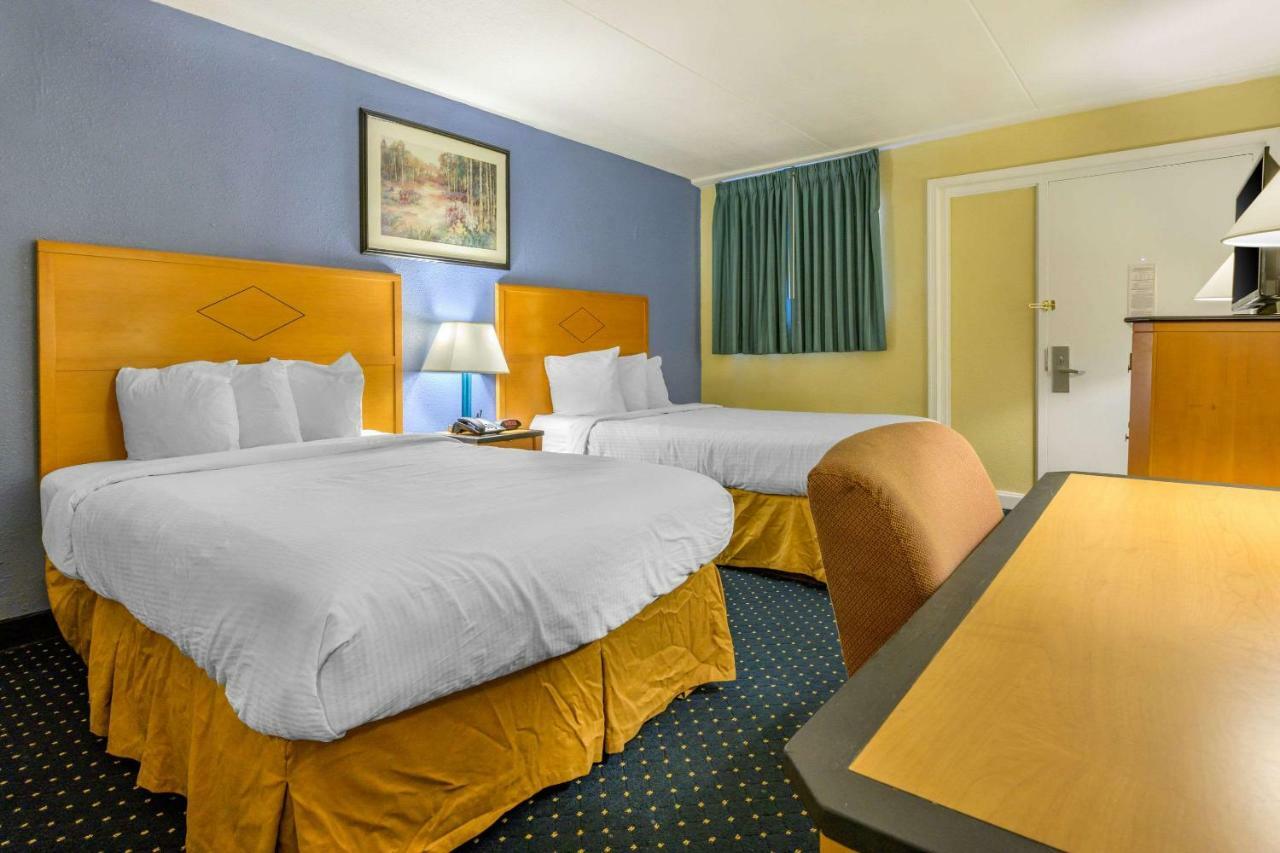 Aire Hotel Lebanon Hershey Екстериор снимка